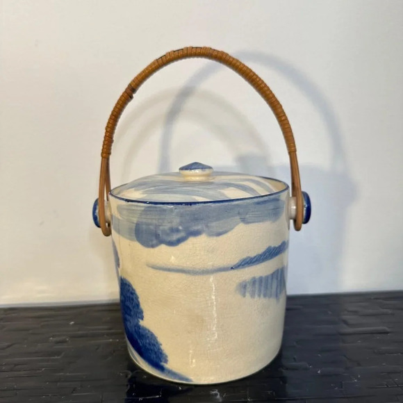 Vintage Blue and White‎ English Biscuit Jar - Picture 4 of 7